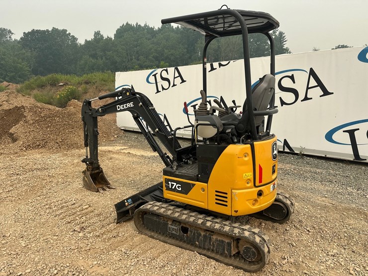 2023-deere-17g-image-3