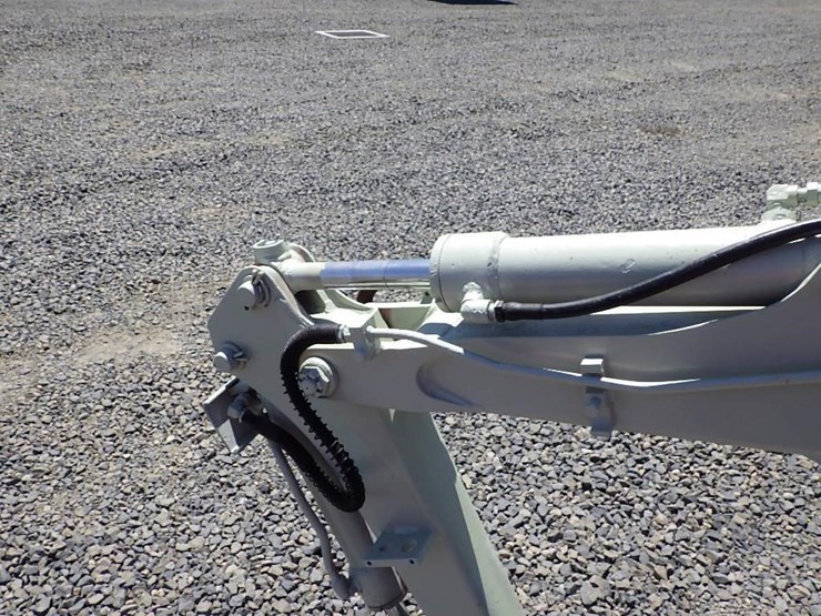 takeuchi-tb080-image-13
