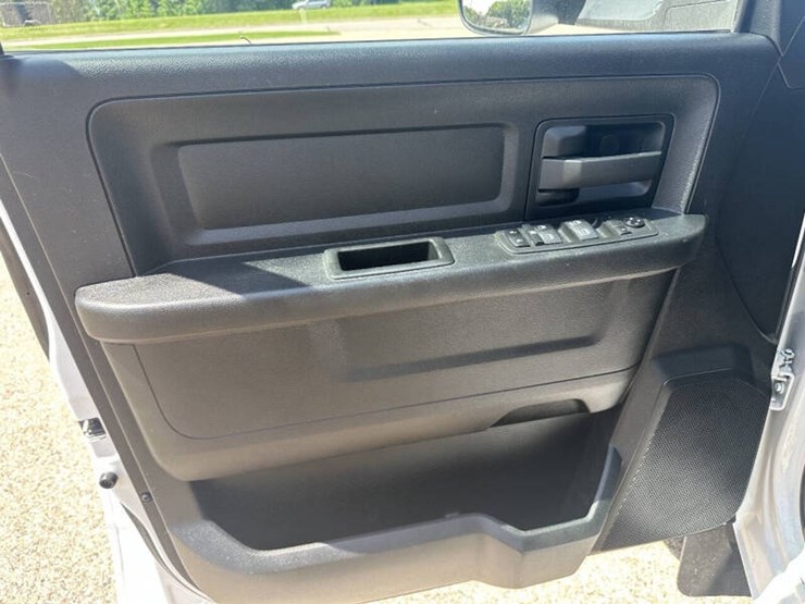 2022-dodge-3500-image-9