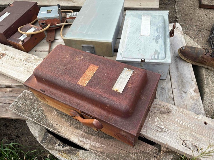 various-electrical-boxes-image-3