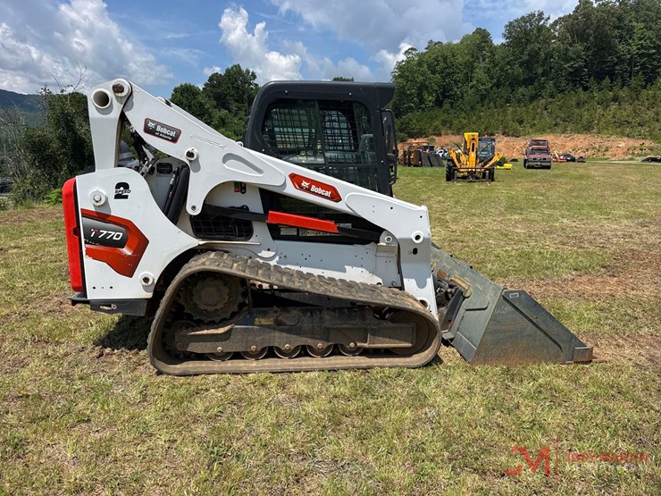 2023-bobcat-t770-image-2
