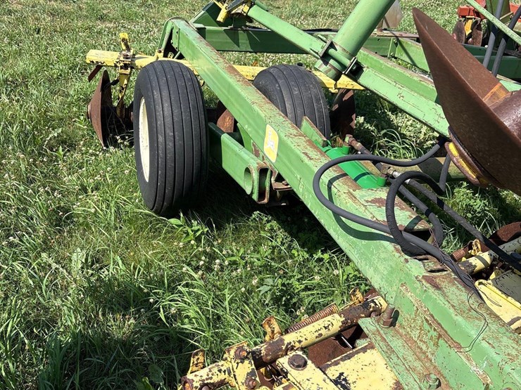 john-deere-230-image-21