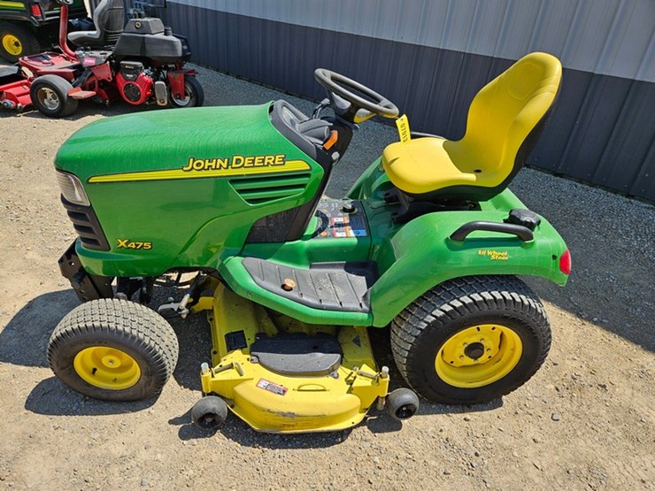 john-deere-x475-image-2