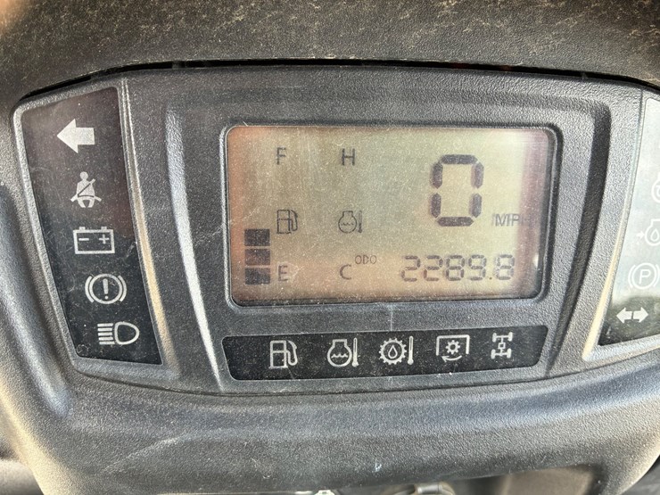#9902-•-2020-kubota-x1140-rtv-image-10