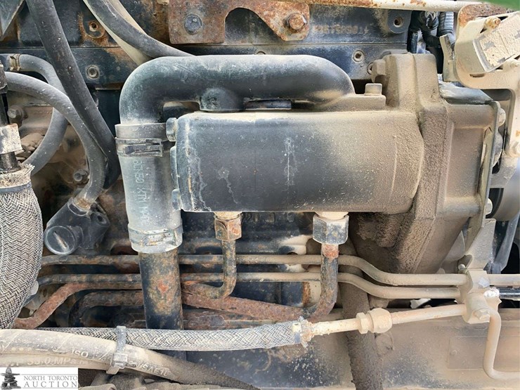 2010-john-deere-4520-image-25