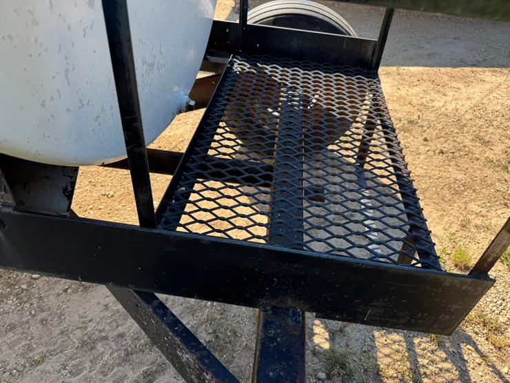 #1889-•-derson-mfg.-inc.-1000-gal-towable-fuel-tank-w/pump-image-19