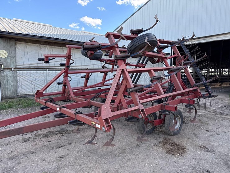 case-ih-4600-image-1