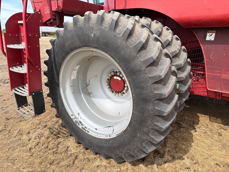 case-ih-2388-image-12