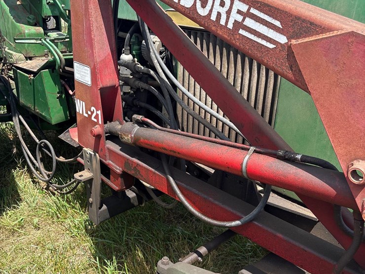 john-deere-3020-image-30