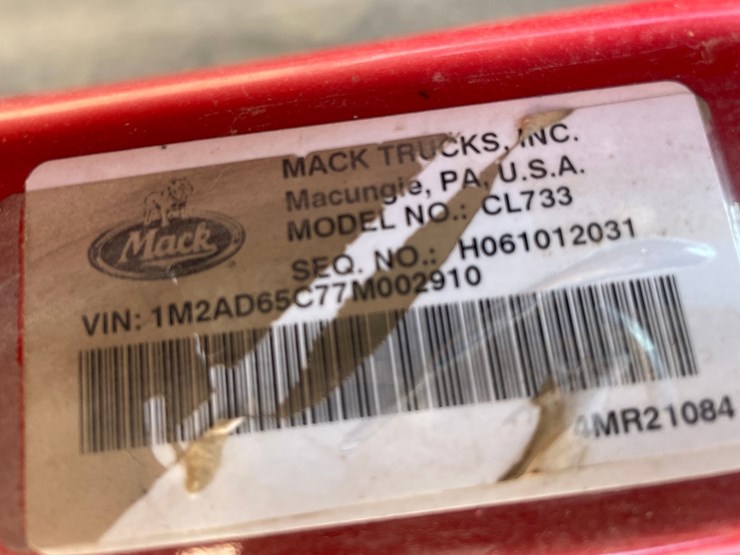 2007-mack-cl700-image-96
