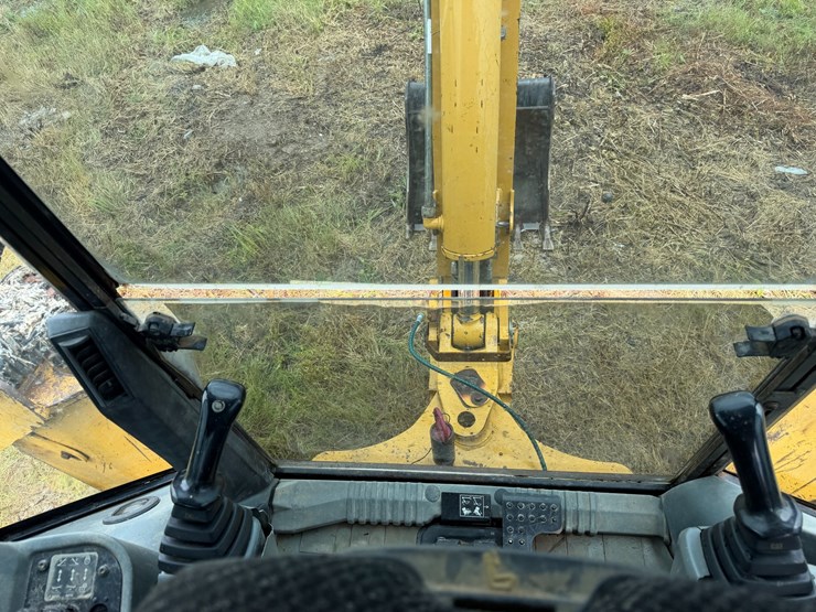 2006-caterpillar-420d-image-93