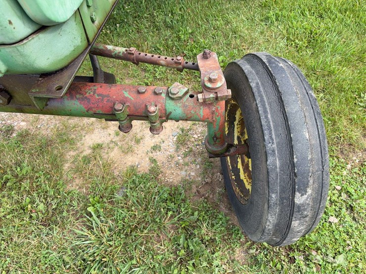 john-deere-3010-image-22