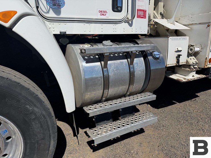 2017-kenworth-t370-image-12