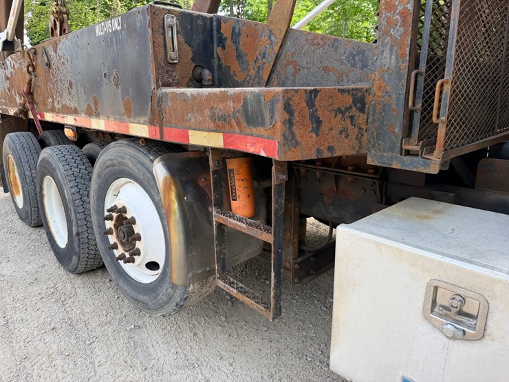 #1510-•-sterling-quad-axle-rolloff-truck-image-28