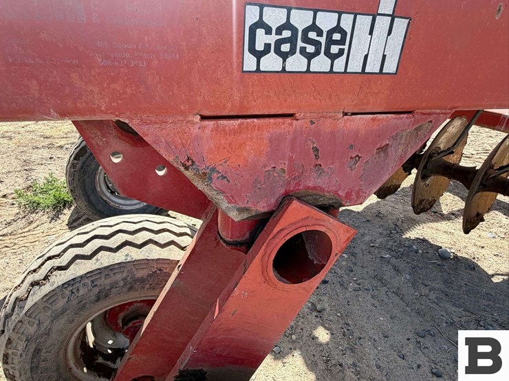 case-ih-770-image-21