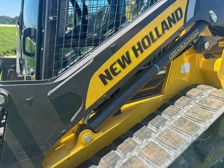 2025-new-holland-c362-image-9