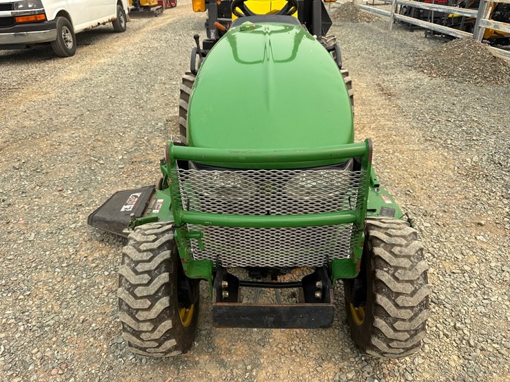2014-john-deere-2025r-image-10