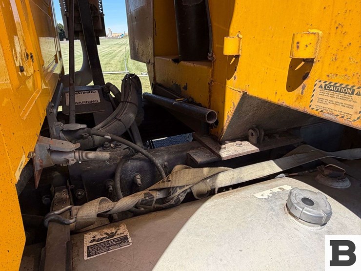 2001-mack-cl713-image-15