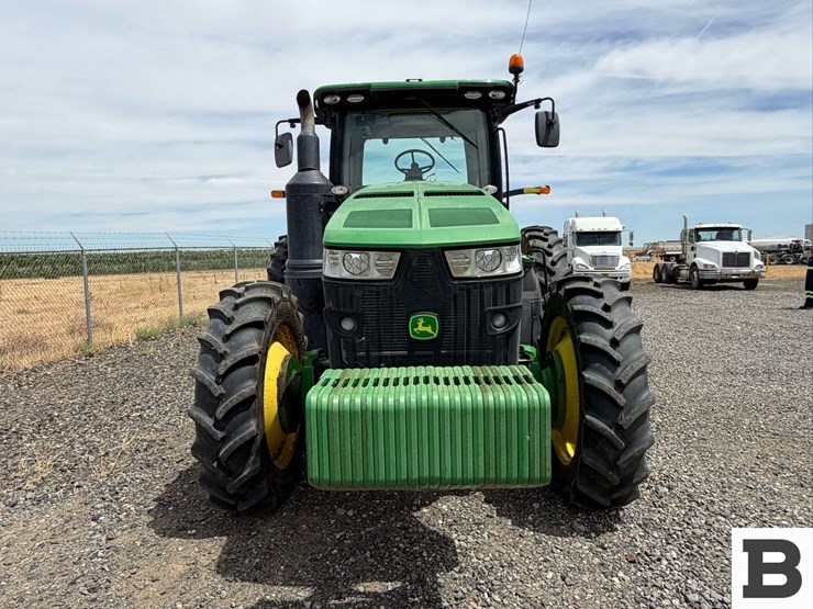 2014-john-deere-8345r-image-10