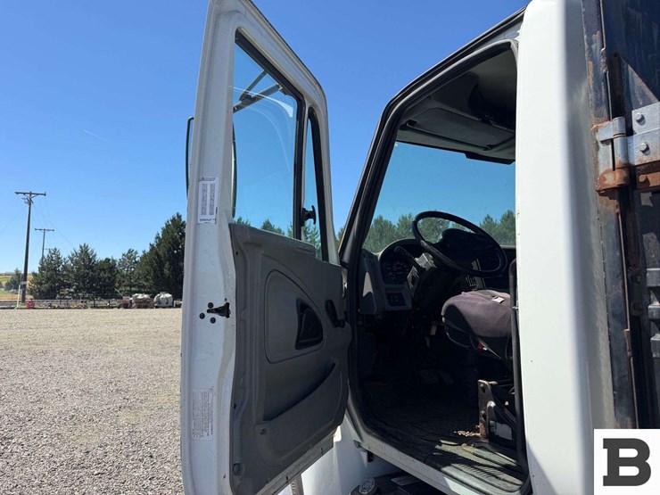 2006-international-durastar-4300-image-24