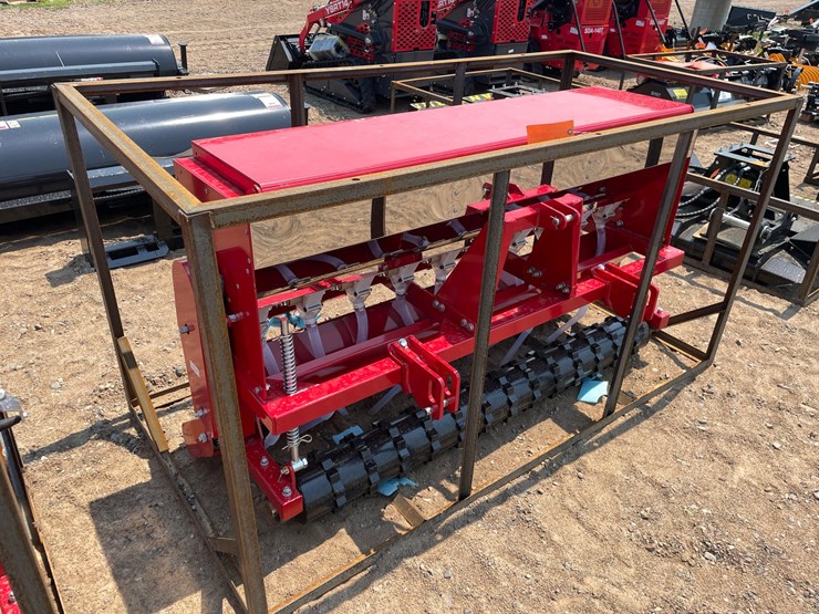 #18392-•-unused-2026-agt-skid-steer-seeder-attachment-(princeton,-mn)-image-1