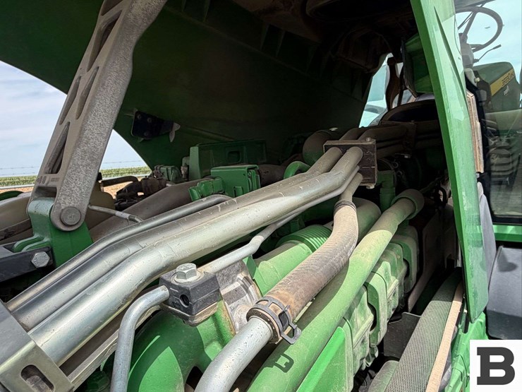 2014-john-deere-8345r-image-44