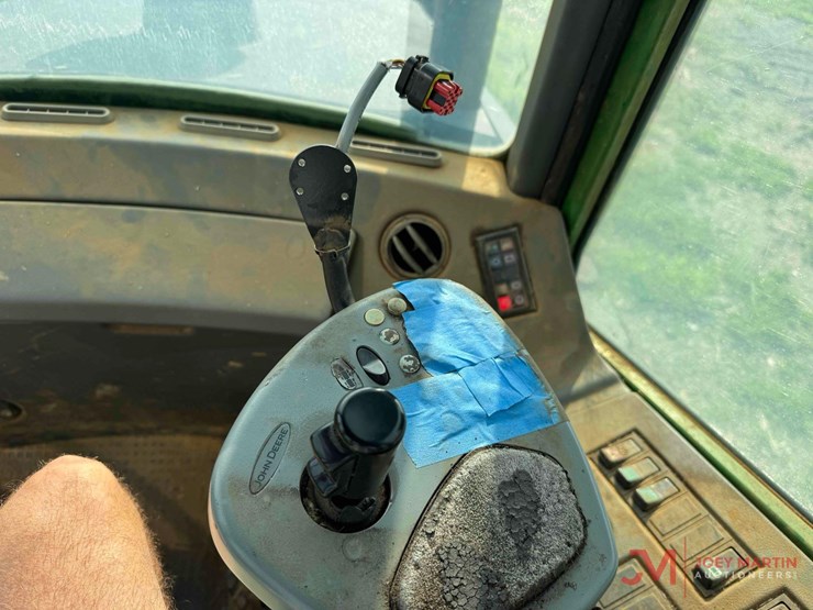 2005-deere-1110d-image-37