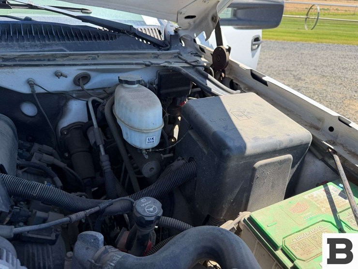 2003-chevrolet-silverado-2500hd-image-28
