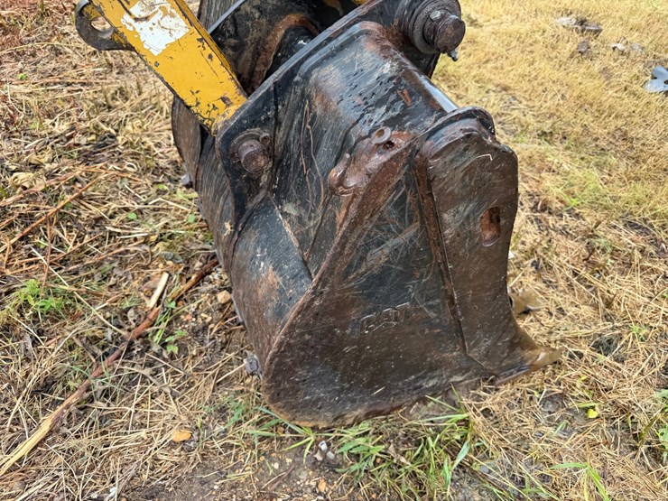 2006-caterpillar-420d-image-29