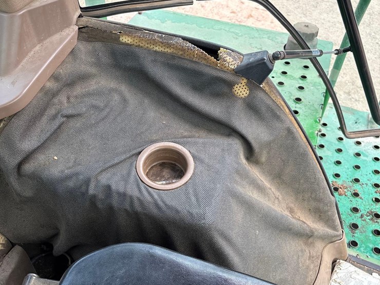 1998-john-deere-4700-image-52