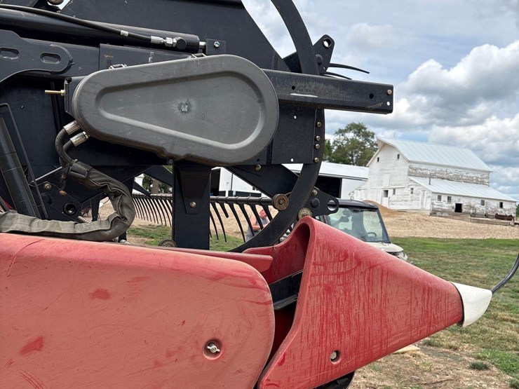 2018-case-ih-3162-image-25