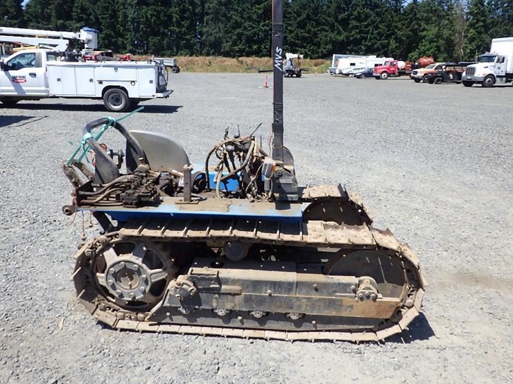 argo-tractors-tracked-tractor-image-4
