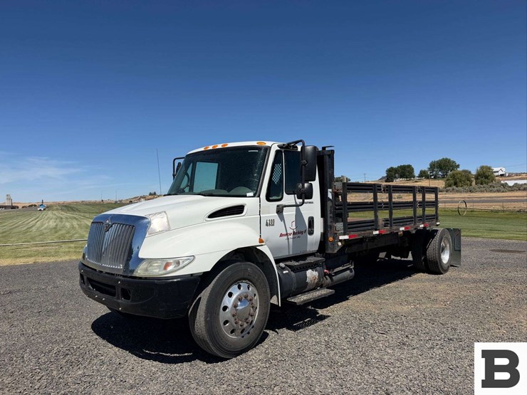 2006-international-durastar-4300-image-2