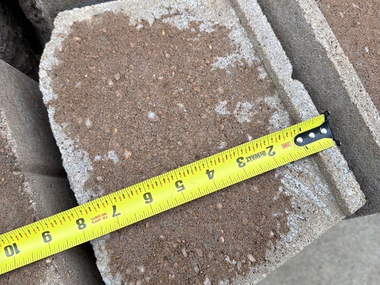 2-pallets-of--landscape-blocks-image-9