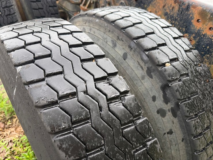 ford-f700-image-18