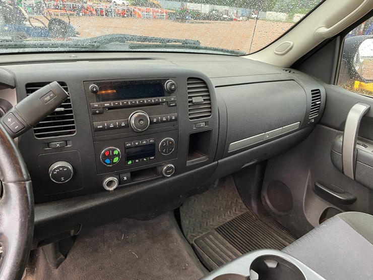 2010-gmc-1500-image-10