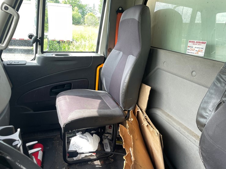 2017-international-durastar-4400-image-52