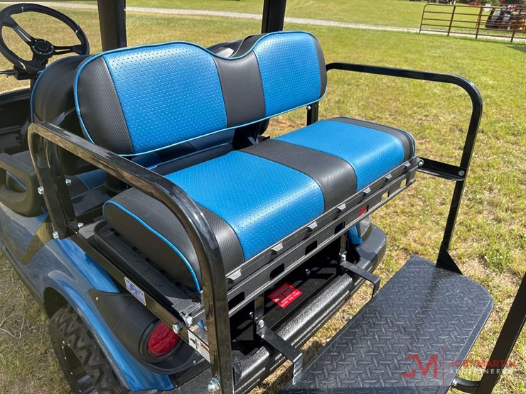 yamaha-4-seater-gas-powered-golf-cart-image-11