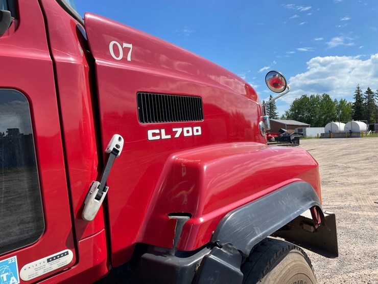 2007-mack-cl700-image-47