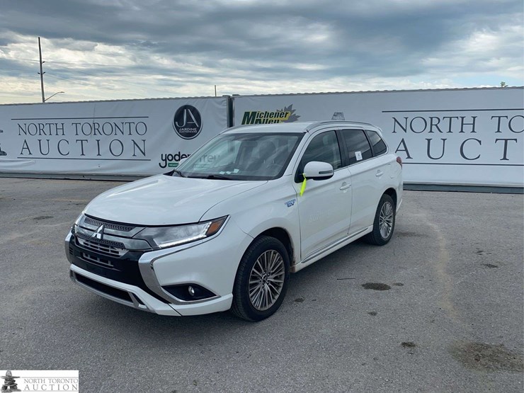 2022-mitsubishi-outlander-image-1