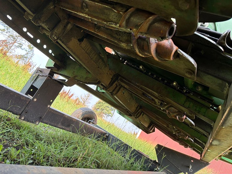 john-deere-8row30-corn-head-image-25