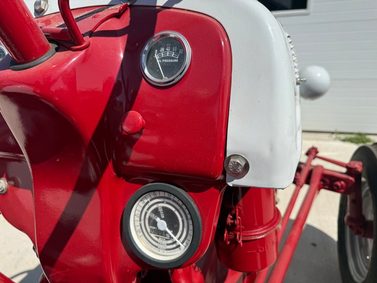 1951-ford-8n-image-19