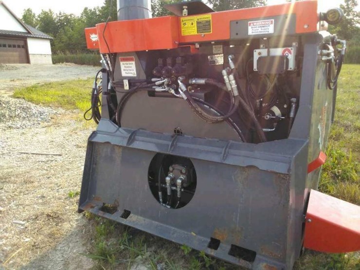 2023-mini-straw-master-smmi-4-bale-chopper-spreader-w/skid-loader-mounting-plate---like-new-image-9