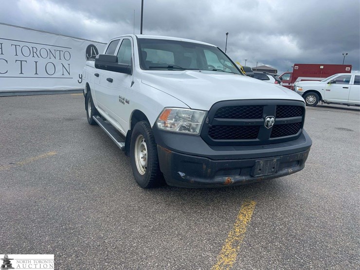 2016-dodge-1500-image-3