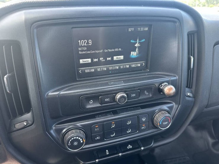 2018-chevrolet-silverado-2500hd-image-13