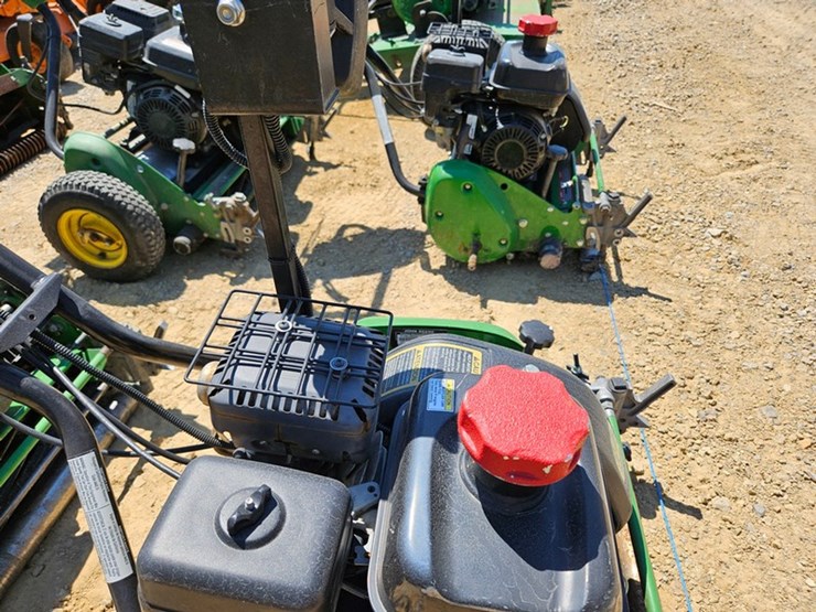 john-deere-180-image-14