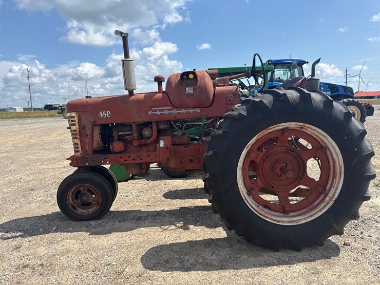 #45331-•-mccormick-farmall-450-tractor-933-inv#-45331-image-9