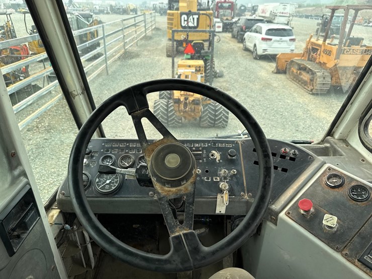 2009-caterpillar-c7-image-36
