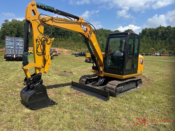 caterpillar-305.5e2-image-3