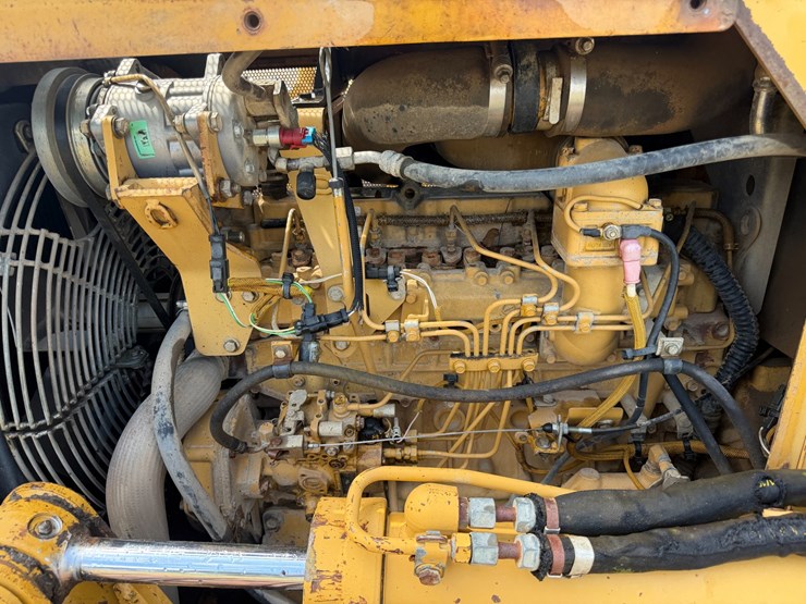2005-caterpillar-d5g-image-55